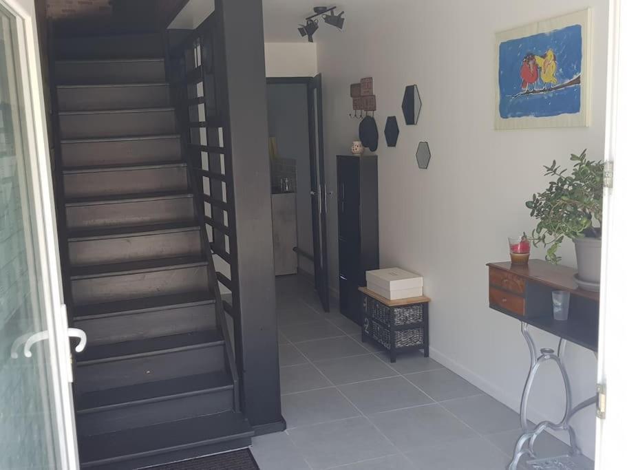 Petite Maison Type Loft En Plein Bourg D'Ambazac Екстериор снимка