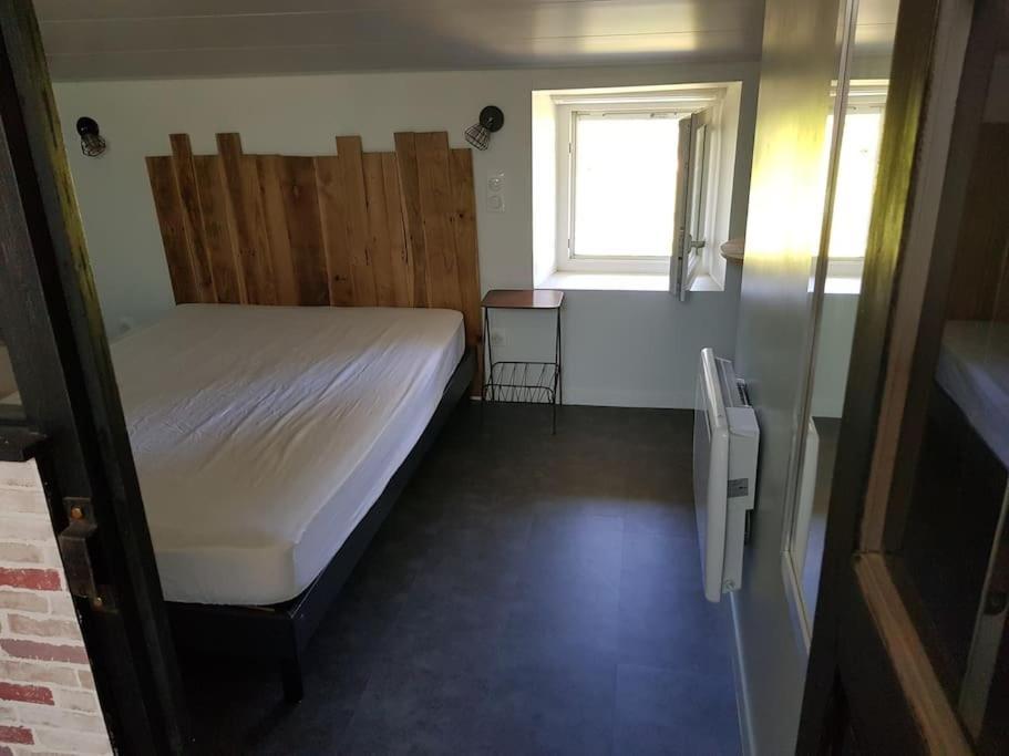 Petite Maison Type Loft En Plein Bourg D'Ambazac Екстериор снимка